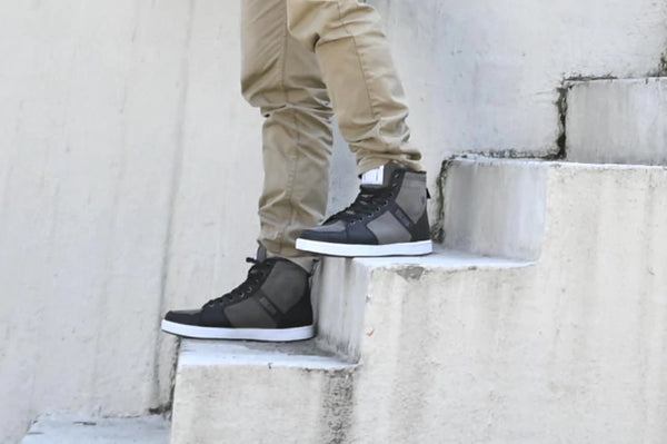 Tenis para moto urbano negro de Piel Unisex con protecciones Atacama Valentino Gamuza