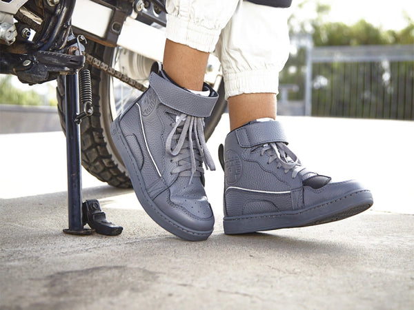 Tenis para moto Jeff de Piel gris Unisex con protecciones Atacama