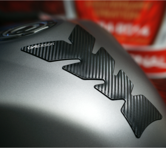Protector De Tanque One Design Anniversary Carbon Mate