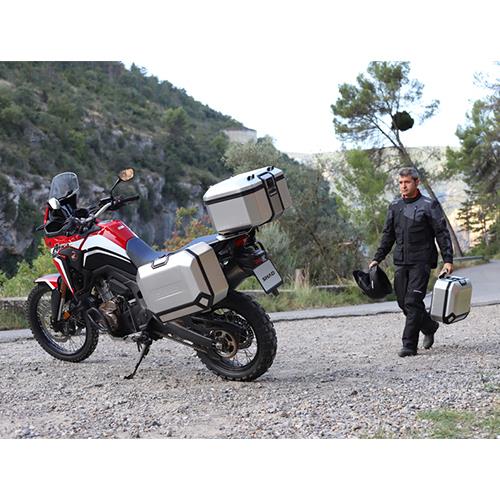 Juego de Maletas Laterales Shad TR47 - Moto Helmets  -  - Accesorios, Bahúles y maletas